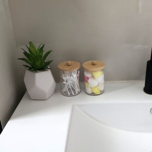 מתקן עגול למקלות אוזניים מכסה במבוק