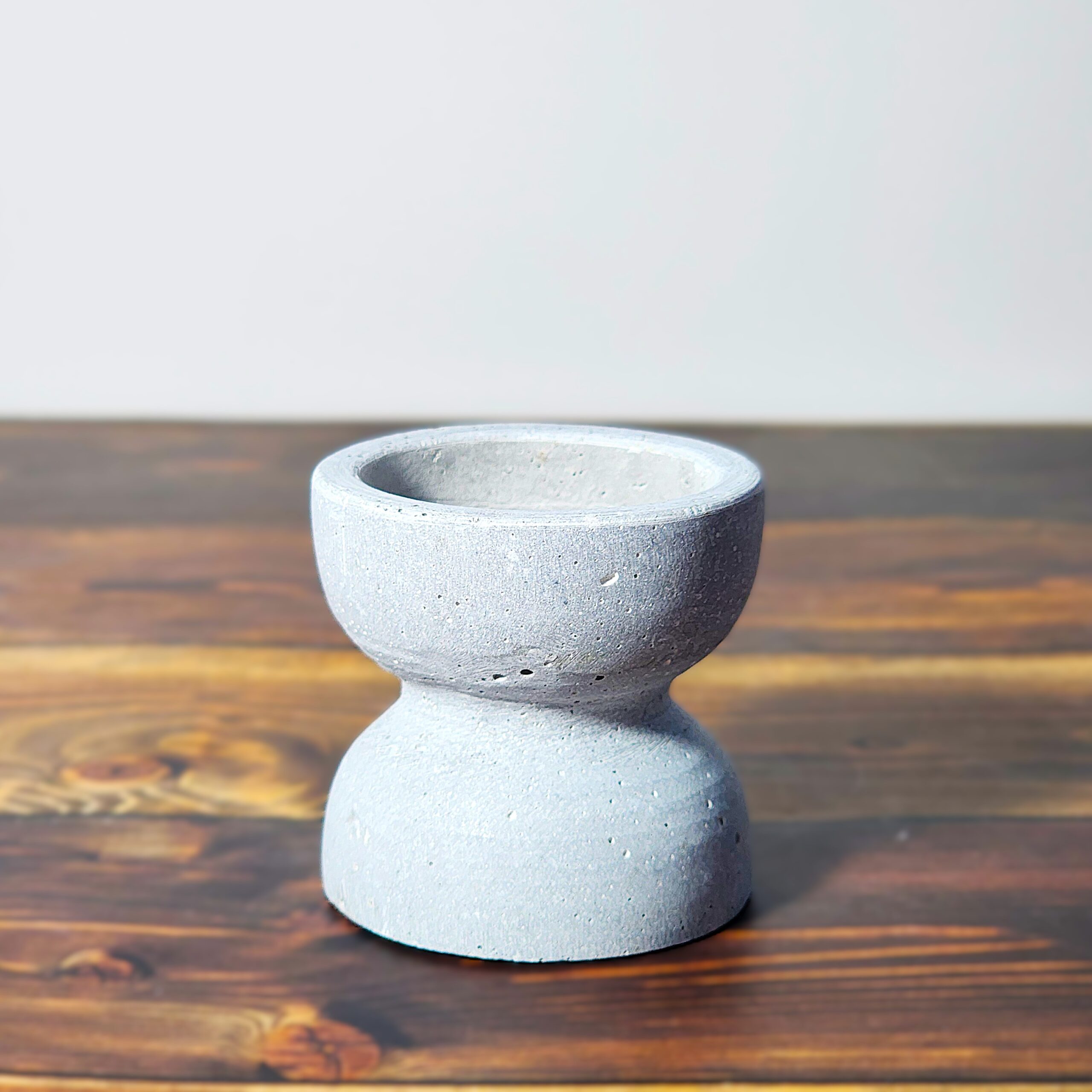 פמוט בטון Athena אפור